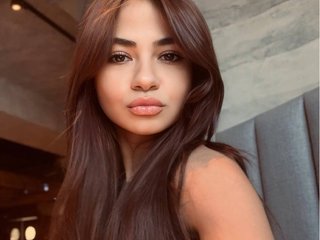 دردشة الفيديو المثيرة Kirablack