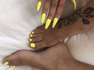 دردشة الفيديو المثيرة bobontits