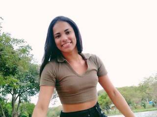 دردشة الفيديو المثيرة MorenaGoldd