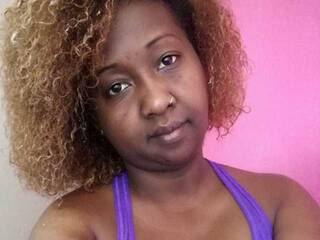 دردشة الفيديو المثيرة Bonivianah