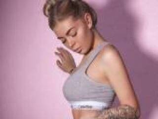 دردشة الفيديو المثيرة bonyaboobs