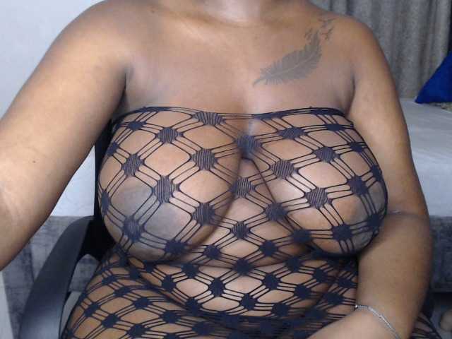 لقطات البث Boobyz