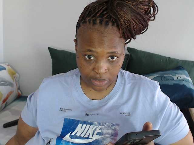 صورة الملف الشخصي bootydiva83