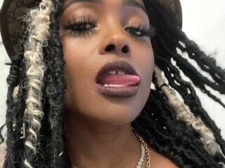 دردشة الفيديو المثيرة bossybella