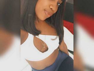 دردشة الفيديو المثيرة Breyshell