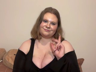 دردشة الفيديو المثيرة BriannaDoll