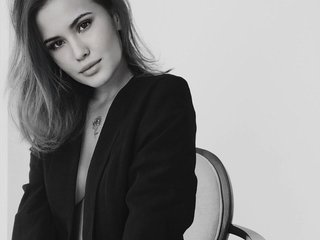 دردشة الفيديو المثيرة BrilliantKimmy