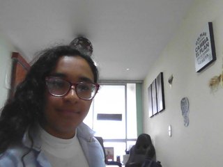 دردشة الفيديو المثيرة brit-cm