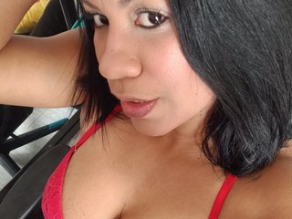 دردشة الفيديو المثيرة Brun3tt3