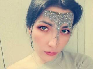 دردشة الفيديو المثيرة BrunetteLaly