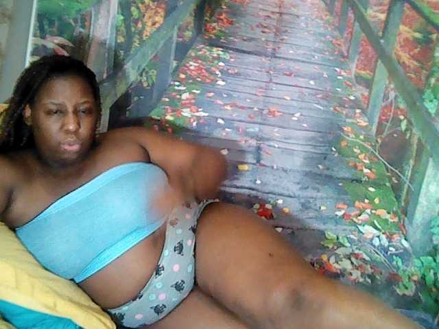 الصور bubbliciousbb #bbw #ebony #new #squiter #mature #lushon