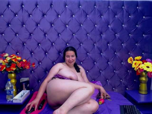 الصور BulmaPrinces I am a beautiful and very hot girl I love playing everything #bigboobs #bbw #curvy #natural I LOVE ANAL ....