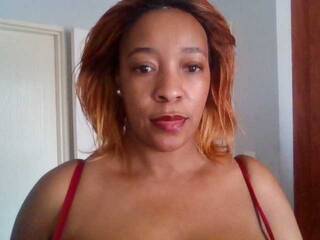 دردشة الفيديو المثيرة BustyAfribabe