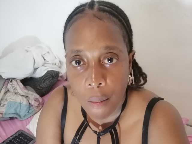 صورة الملف الشخصي Bustylove27