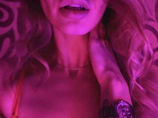 دردشة الفيديو المثيرة Busy-Angie