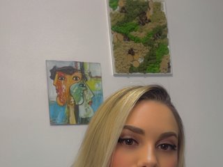 دردشة الفيديو المثيرة CallmeAnna