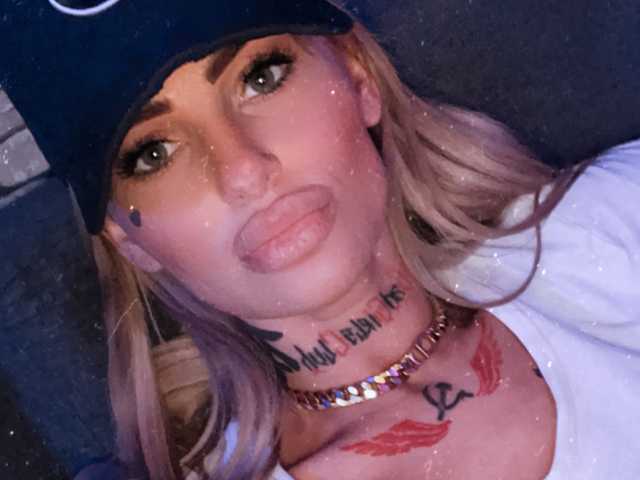 صورة الملف الشخصي CallMeBadGirl