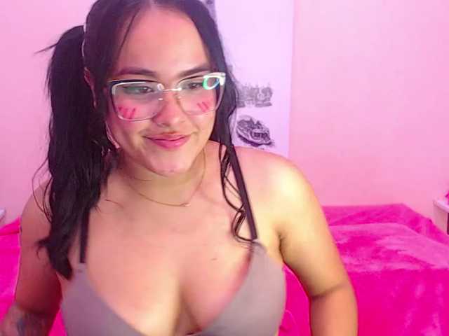 لقطات البث CamiiMoon