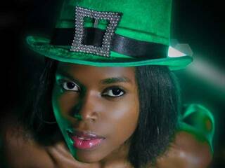 دردشة الفيديو المثيرة CamilaRachell