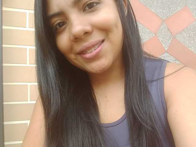 صورة الملف الشخصي Camilathomson
