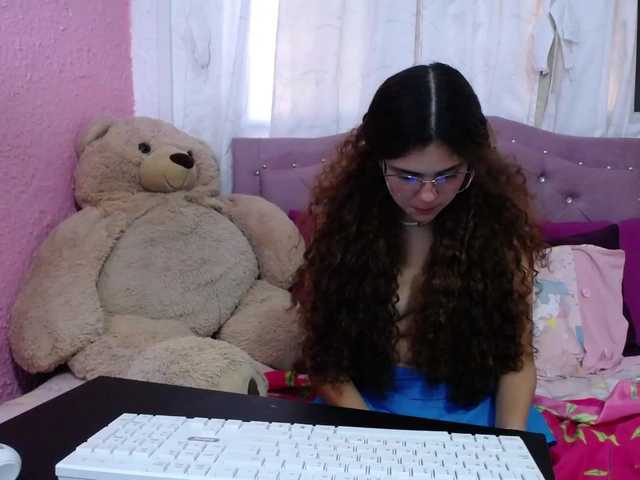 الصور candy-lolly- Pervy daddys girl looking lovce and hard sex♥♥c2c open cam and wacth u 25tks♥