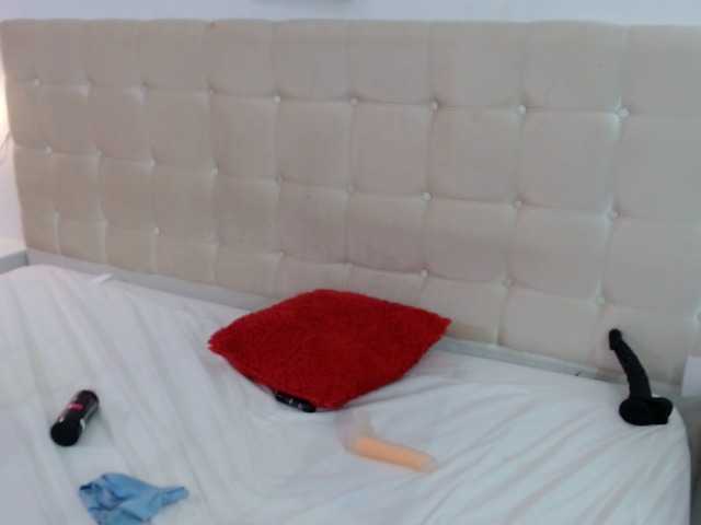 لقطات البث candy-rich