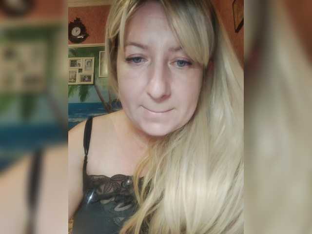 لقطات البث CandyHelen32