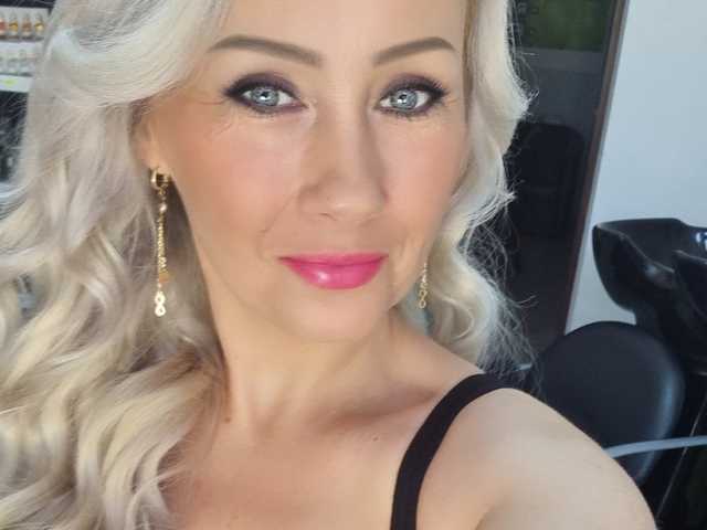 صورة الملف الشخصي CandyHellenx