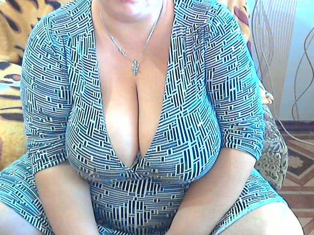 الصور CandyHoney if you like me I show you my breasts in a bra !!!!!