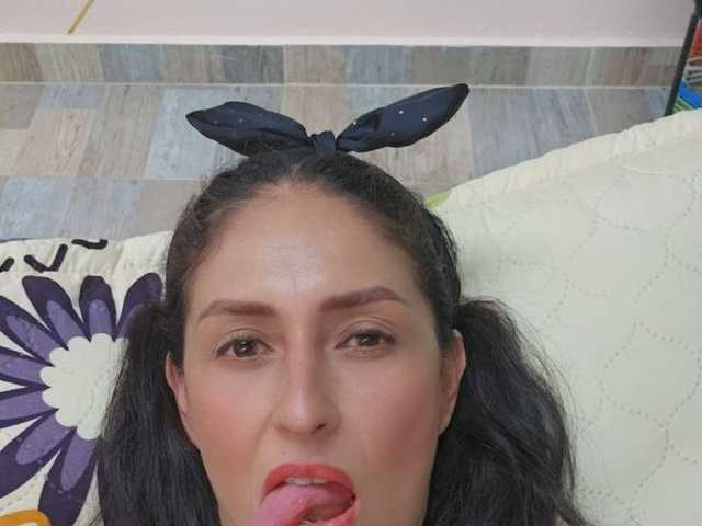 صورة الملف الشخصي caro-hot