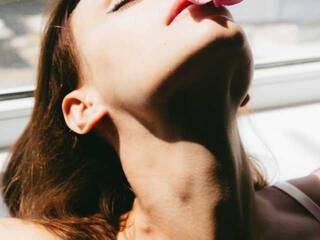 دردشة الفيديو المثيرة caroliinaass