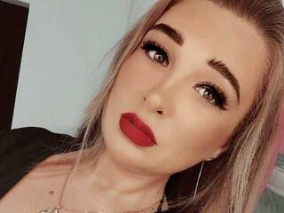 دردشة الفيديو المثيرة CarolineGrac1