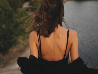 دردشة الفيديو المثيرة Casllandre