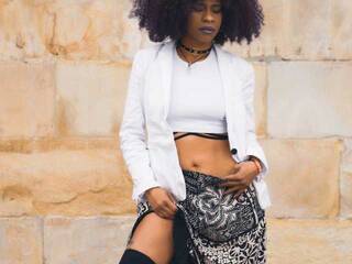 دردشة الفيديو المثيرة Cata420