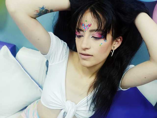 صورة الملف الشخصي charlott-777