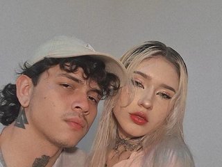 دردشة الفيديو المثيرة Charlotte-and-Liamm