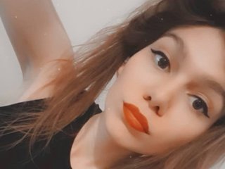 دردشة الفيديو المثيرة CharlotteHoney