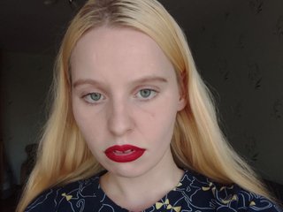 دردشة الفيديو المثيرة charming-blonde