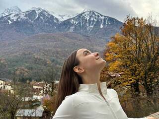 دردشة الفيديو المثيرة ChereeCapek