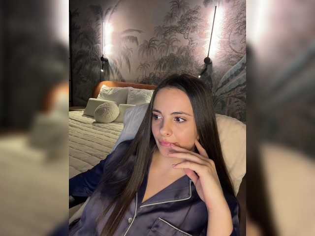 الصور Cherry_s Inst _mylina___ I don’t completely undress in the general chat. I perform actions from the menu one at a time. Tokens in private messages are not considered