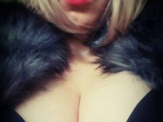 دردشة الفيديو المثيرة cherry-very