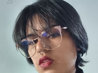 دردشة الفيديو المثيرة CherryAangela