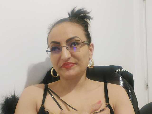 لقطات البث CherryKatte