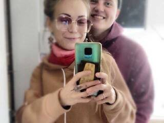 دردشة الفيديو المثيرة Chery-n-Nana