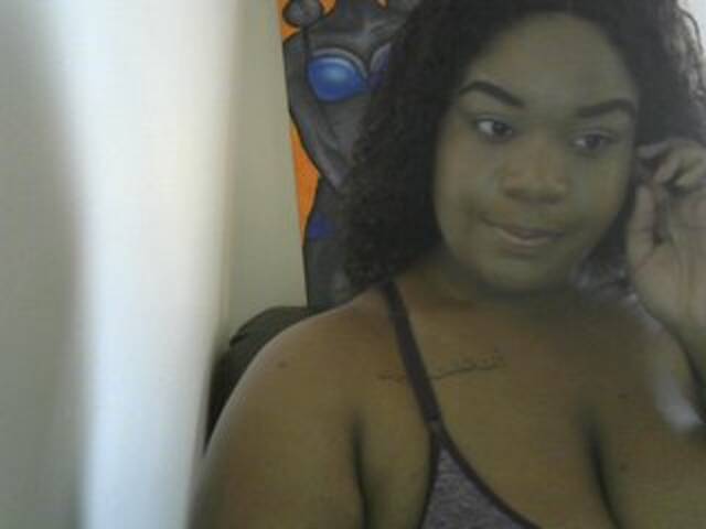 لقطات البث chestychasity