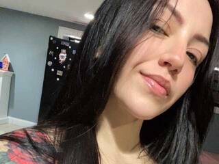 دردشة الفيديو المثيرة Chicamala