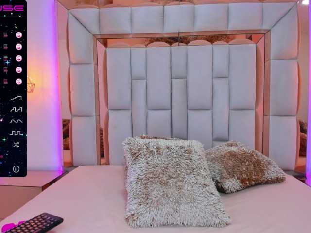 لقطات البث Chloe-baker