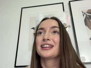 دردشة الفيديو المثيرة ChloeMeow