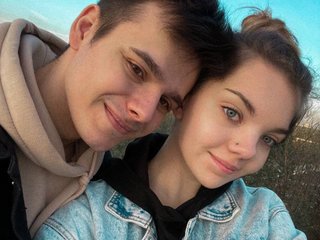 دردشة الفيديو المثيرة ChristineAndJames