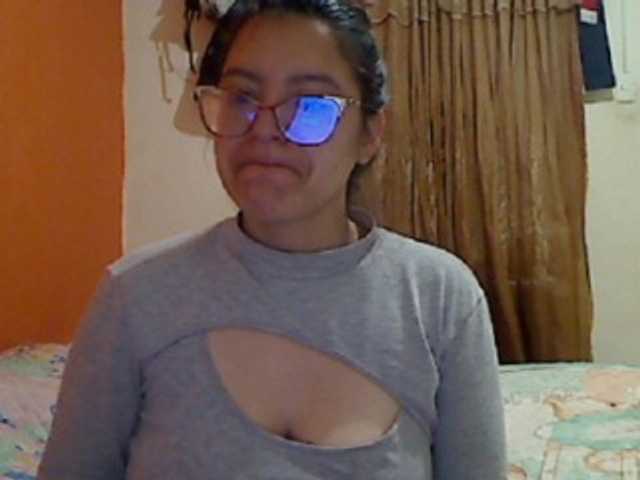 الصور cleohot latina#boobs#ass#glasses#cum#feet#lovense